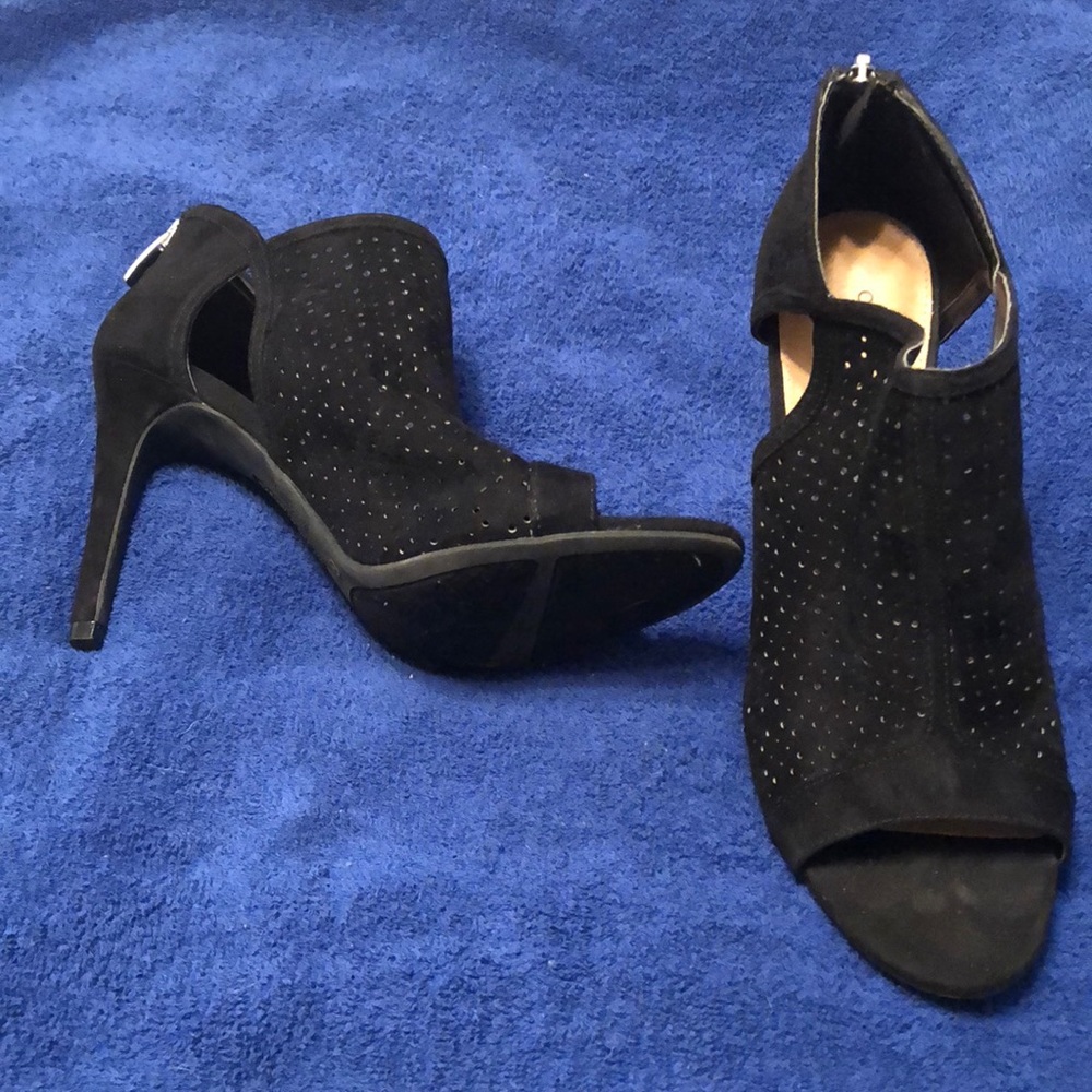 Peep toe heels